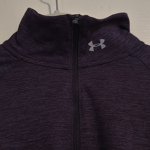 Under Armour Women’s 1/4 zip pullover size M - Picture 2 of 2